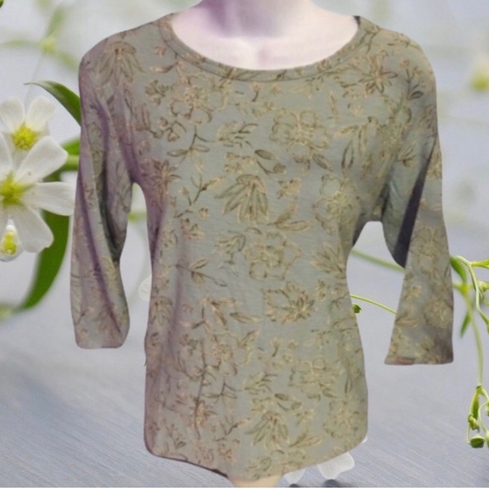 Make offer! Columbia EUC cropped 3/4 sleeve tee Large